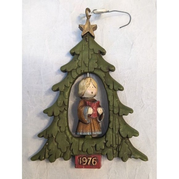 8 Angels Christmas Ornaments Caroler Twirl Around Beaded Knit Ceramic Lot 1976 - Picture 2 of 16